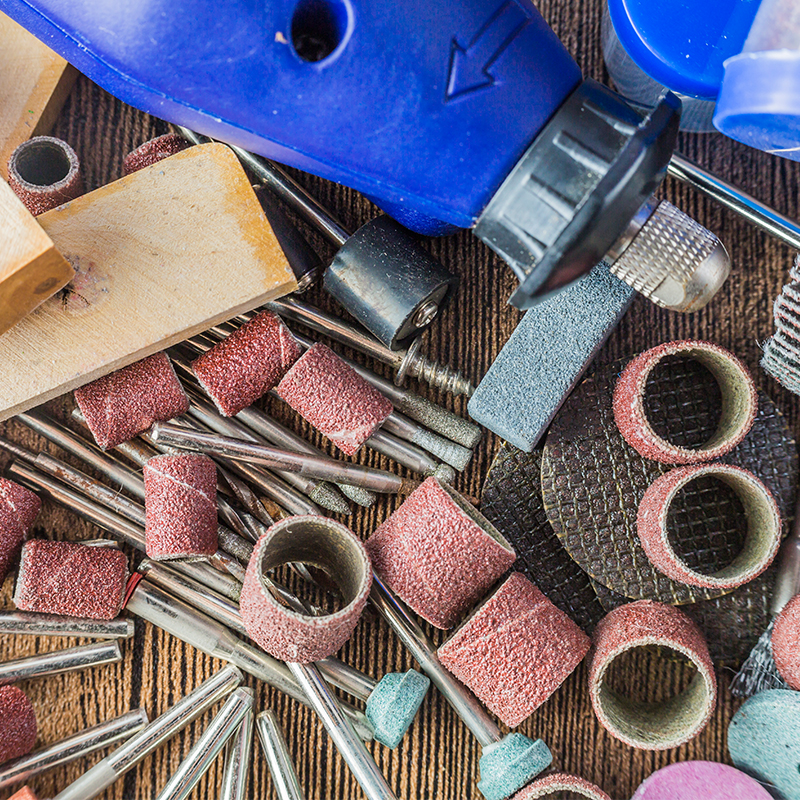 Herramientas manuales y abrasivos